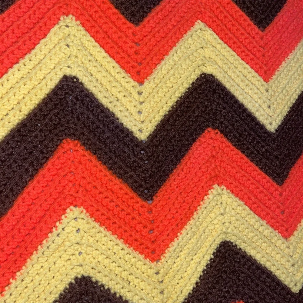VIntage Crochet Knit Afghan Throw Blanket Chevron Zigzag MCM Fall Colors Tassels